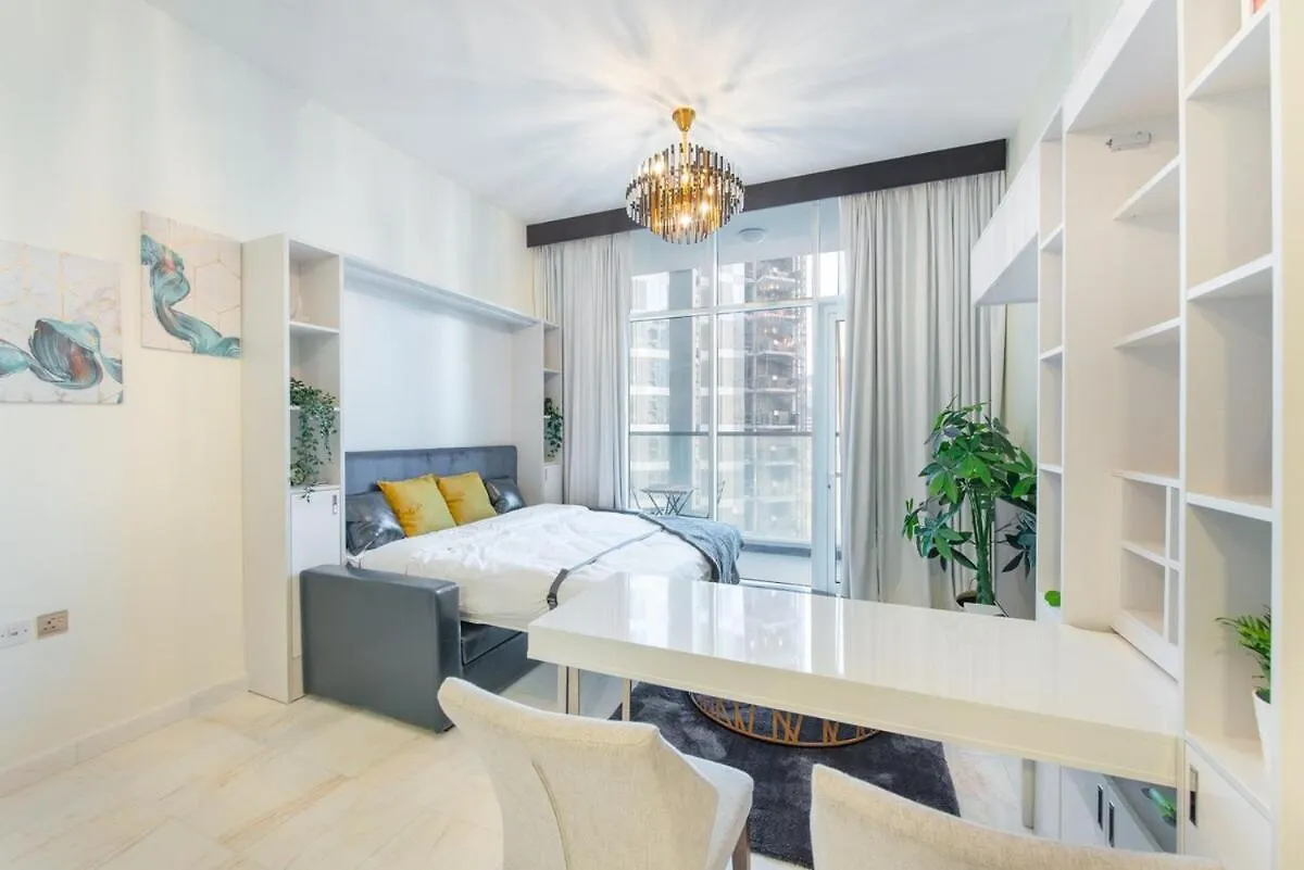 דובאי Awesome Studio Apartment With Burj Khalifa View At Business Bay איחוד האמירויות הערביות